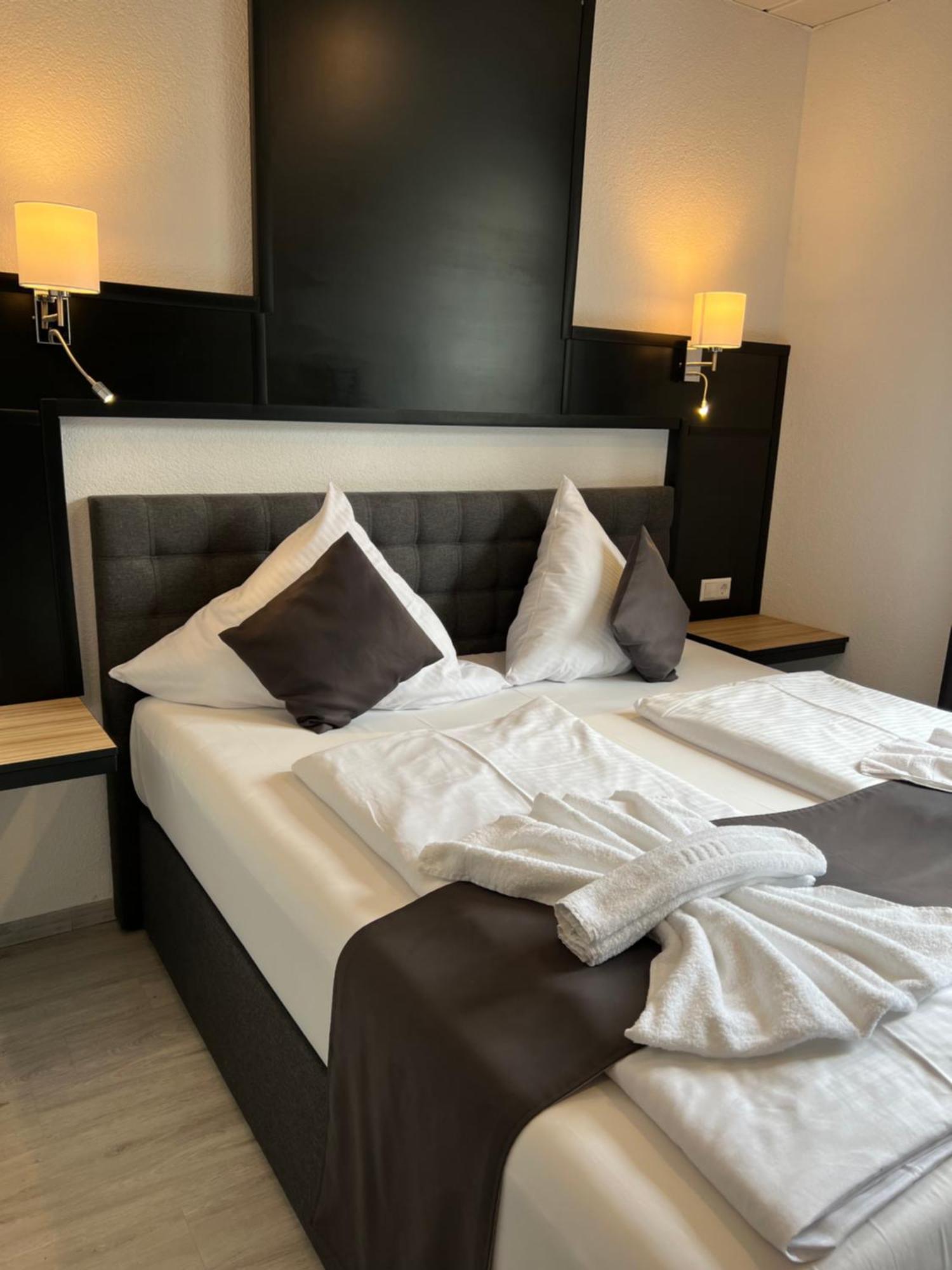 Yebs Hotel Günzburg Екстериор снимка